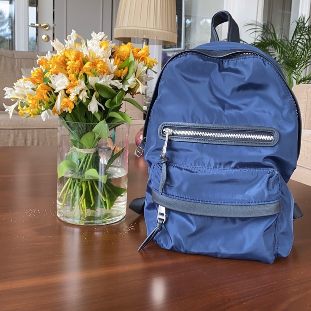 Madden girl navy backpack NWOT